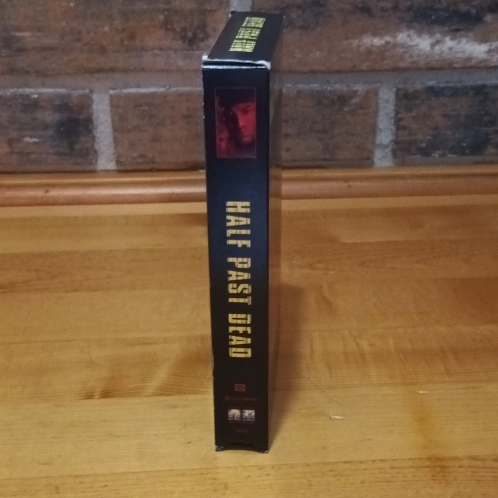 Half Past Dead 2002  Action Thriller vhs tape - Picture 4 of 7